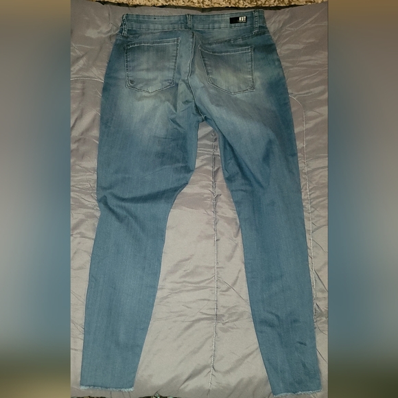 Kut From The Cloth 14W High Rise Jeans - Flattering Fit & Stylish Denim - Picture 4 of 7